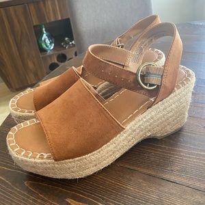 Cognac universal thread rattan heels